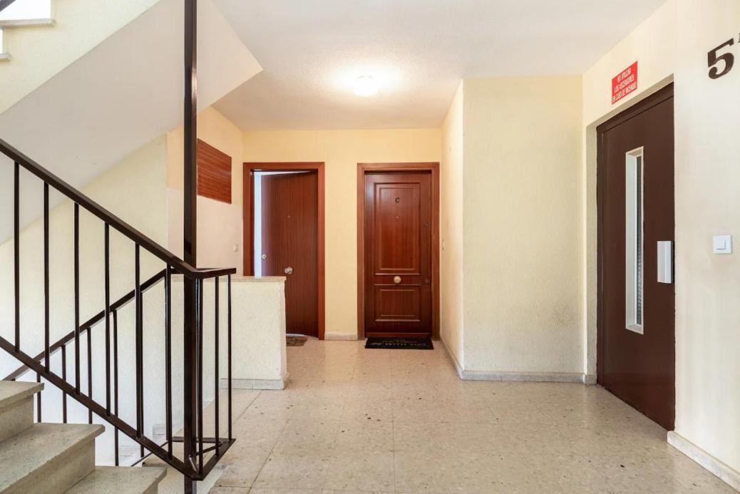 Apartamento Amplio Con 4 Habitaciones Y 2 Banos - Great Apartment With 4 Rooms - 2 Baths Севілья Екстер'єр фото