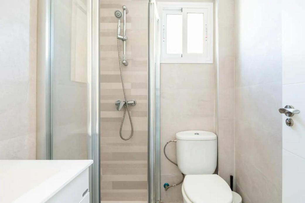 Apartamento Amplio Con 4 Habitaciones Y 2 Banos - Great Apartment With 4 Rooms - 2 Baths Севілья Екстер'єр фото
