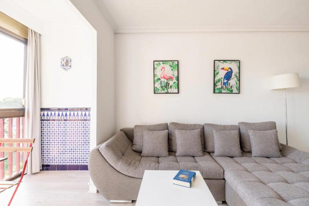 Apartamento Amplio Con 4 Habitaciones Y 2 Banos - Great Apartment With 4 Rooms - 2 Baths Севілья Екстер'єр фото
